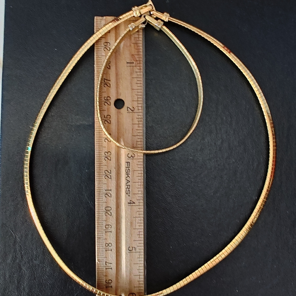 Stylish Gold-tone Necklace And Bracelet